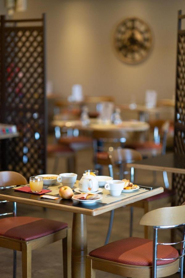 Hotel Confort Le Moulin Rouge Terrasson 外观 照片