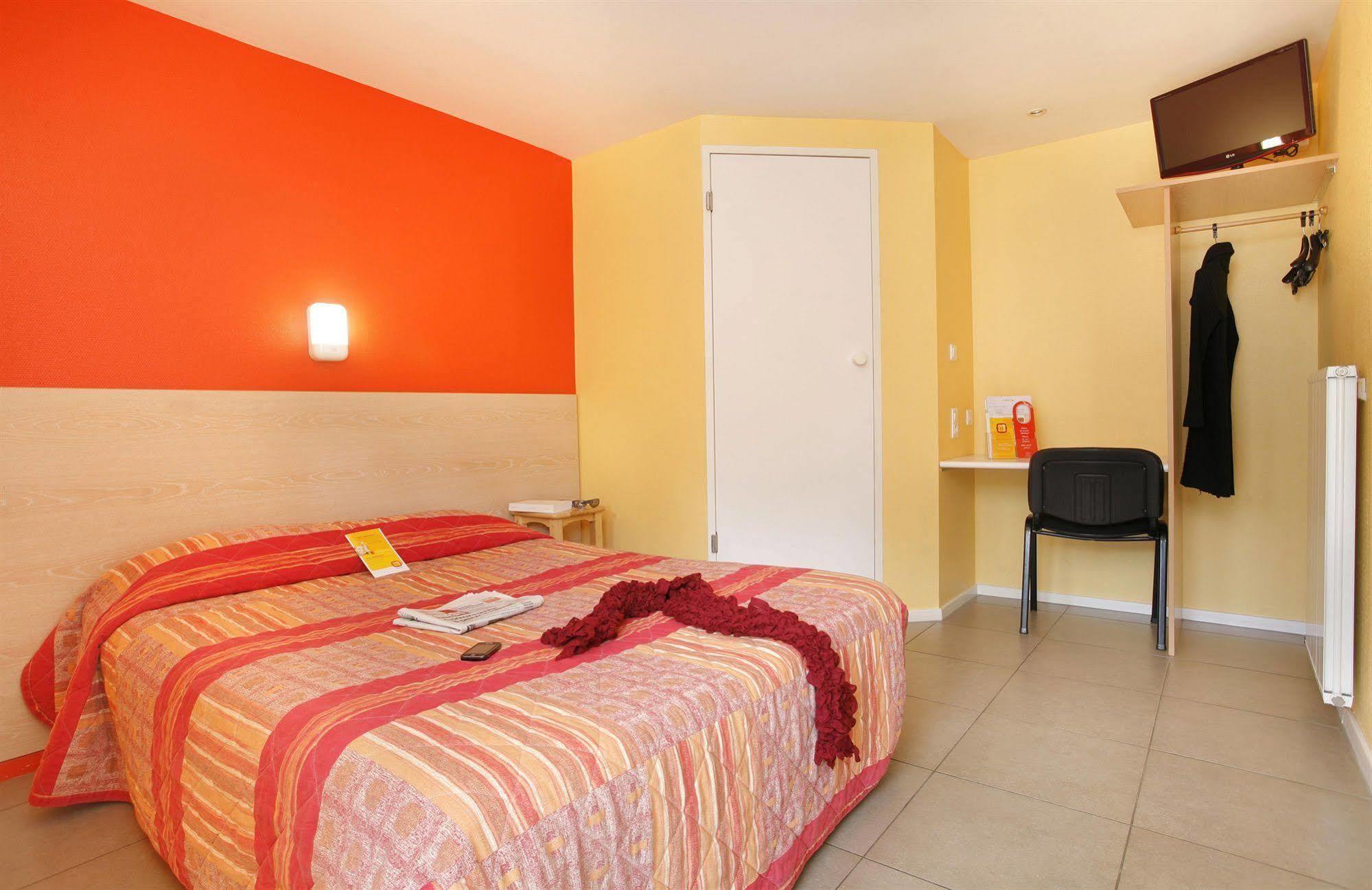 Hotel Confort Le Moulin Rouge Terrasson 外观 照片