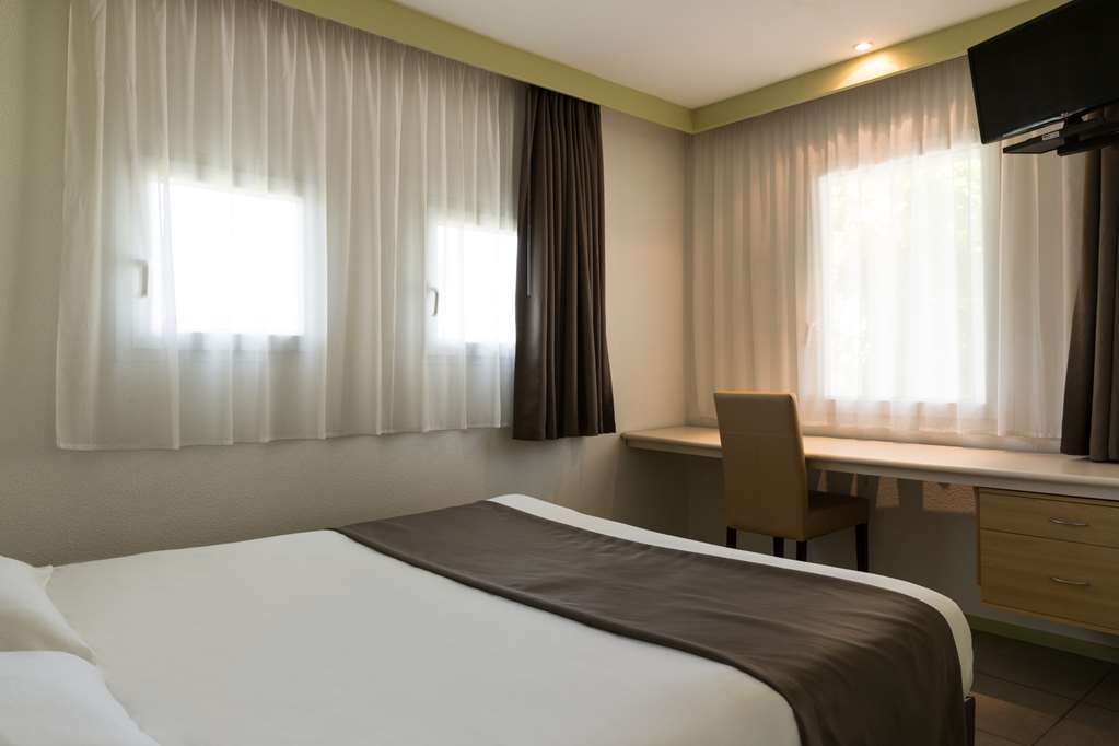 Hotel Confort Le Moulin Rouge Terrasson 客房 照片